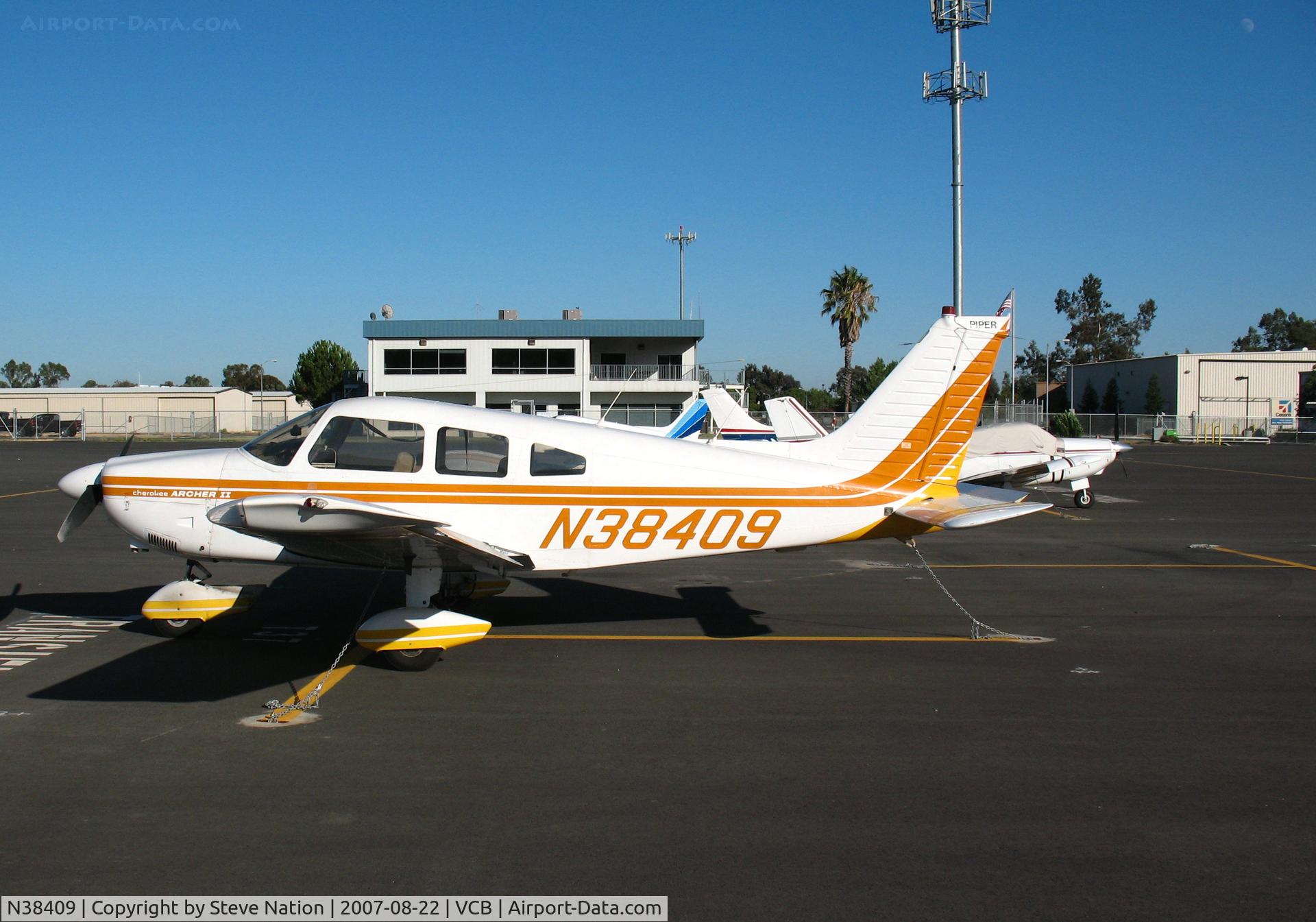 N38409, 1977 Piper PA-28-181 C/N 28-7790255, 1977 Piper PA-28-181 @ Nut Tree Airport, CA