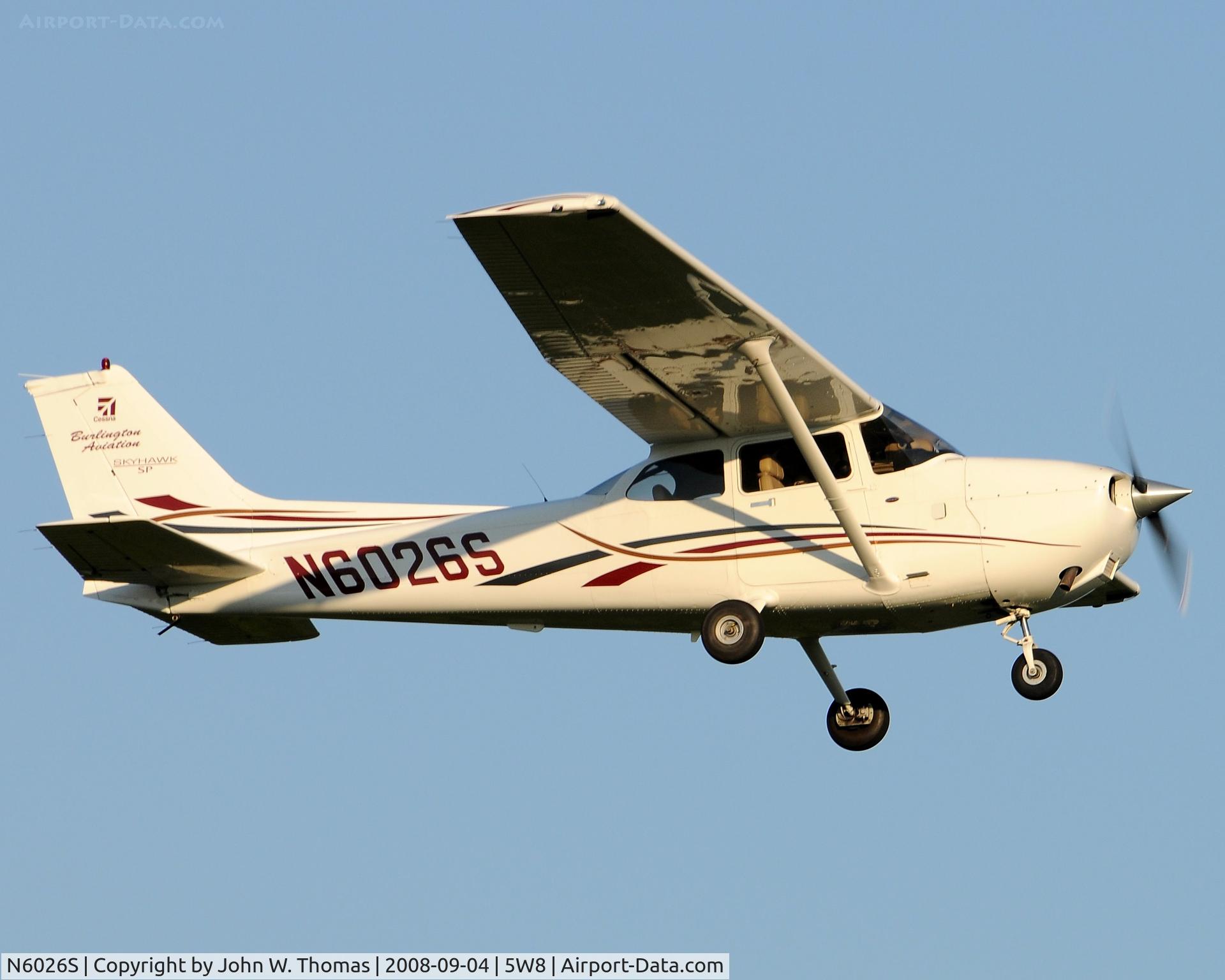 N6026S, 2006 Cessna 172S C/N 172S10206, Departing runway 22