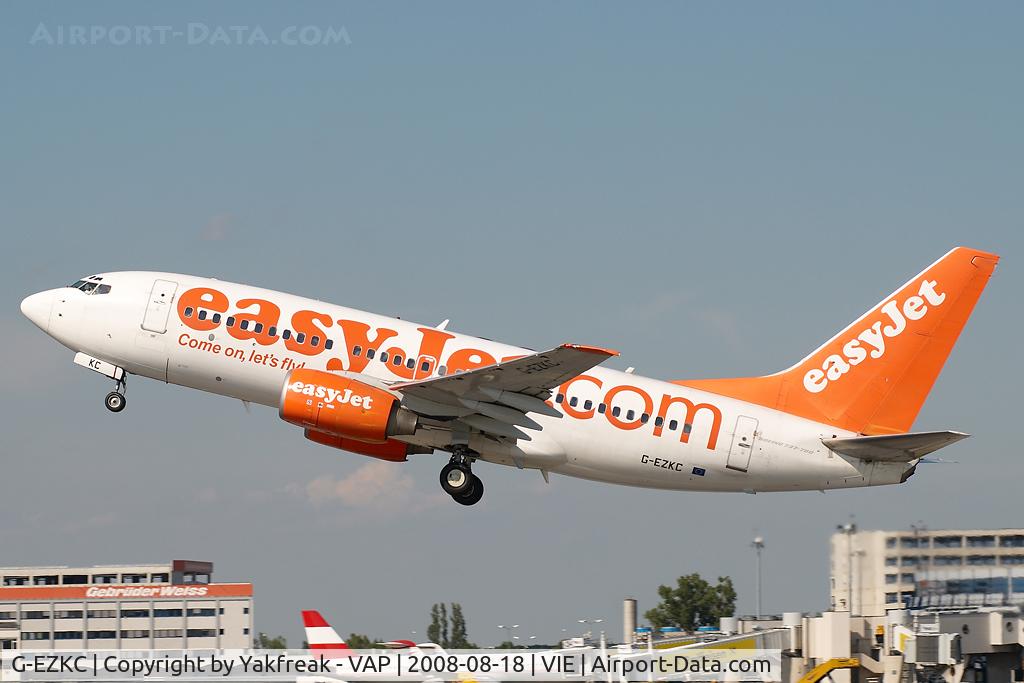 G-EZKC, 2004 Boeing 737-73V C/N 32424, Easyjet Boeing 737-700