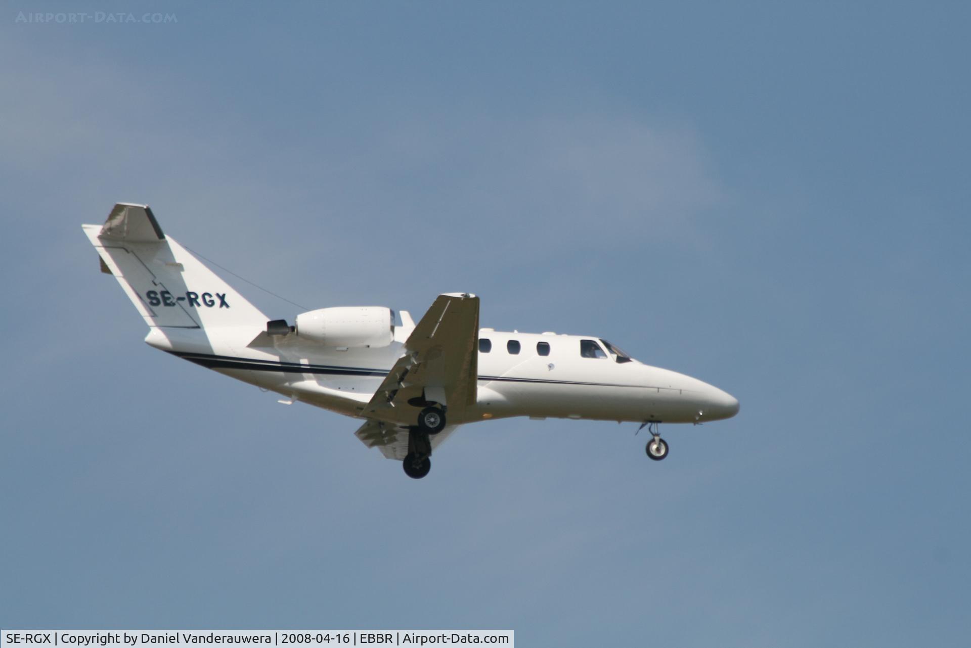 SE-RGX, 2002 Cessna 525  Citation CJ1 C/N 525-0502, descending to rwy 02