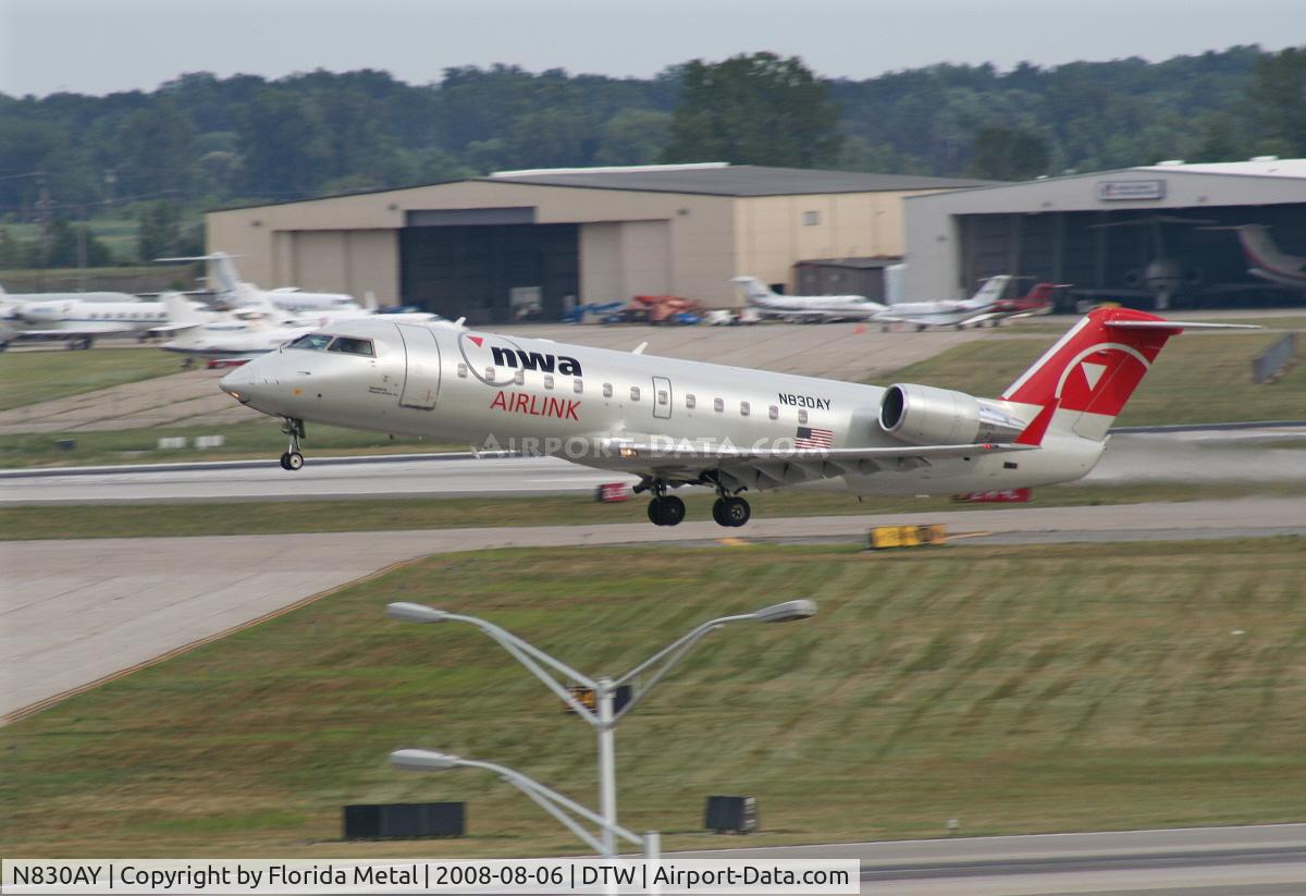 N830AY, 2005 Bombardier CRJ-200ER (CL-600-2B19) C/N 8030, Pinnacle CRJ-440