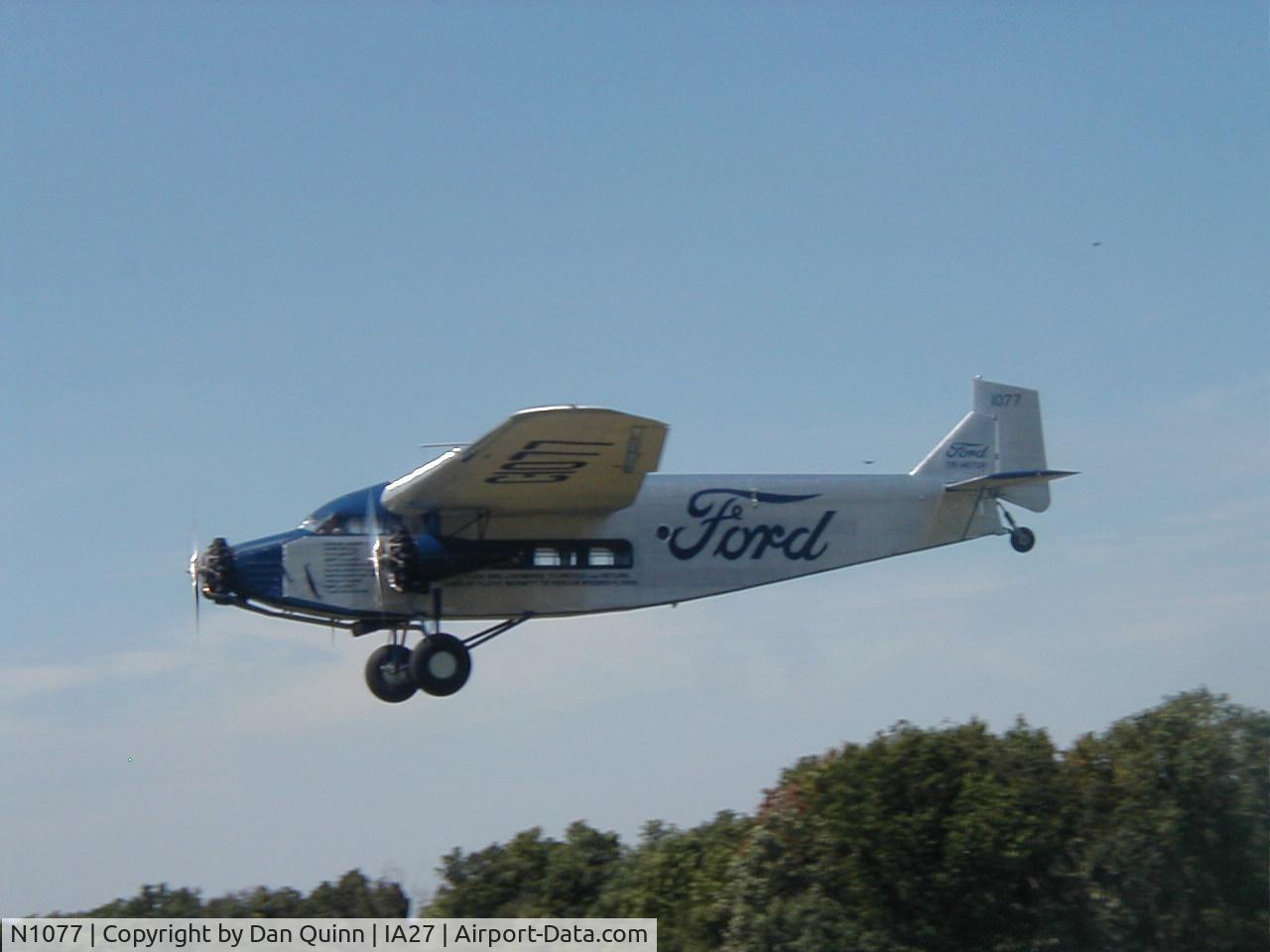 N1077, 1927 Ford 4-AT-B Tri-Motor C/N 10, Antique Airfield Blakesburg, Ia.