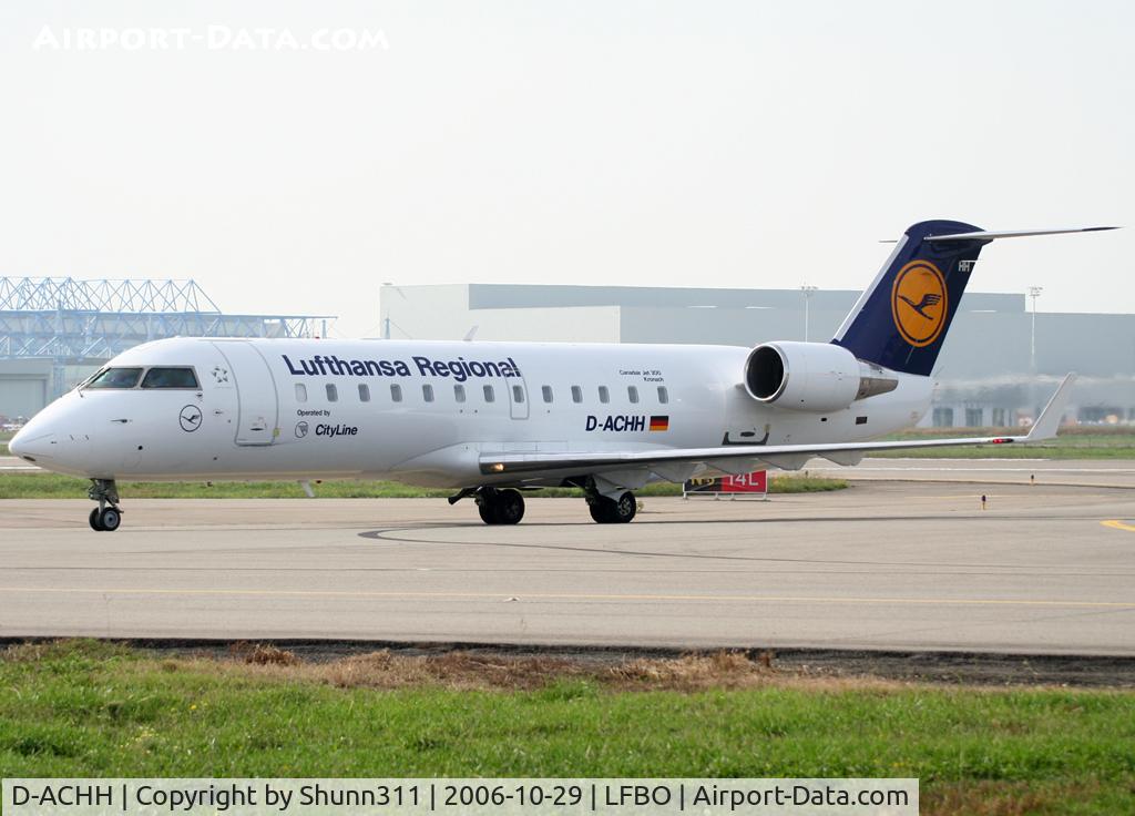 D-ACHH, 2000 Bombardier CRJ-200LR (CL-600-2B19) C/N 7449, Rolling to the terminal...