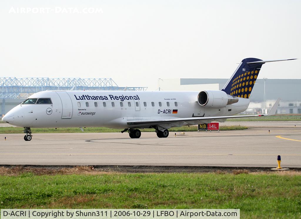 D-ACRI, 2003 Bombardier CRJ-200ER (CL-600-2B19) C/N 7862, Rolling to the terminal...