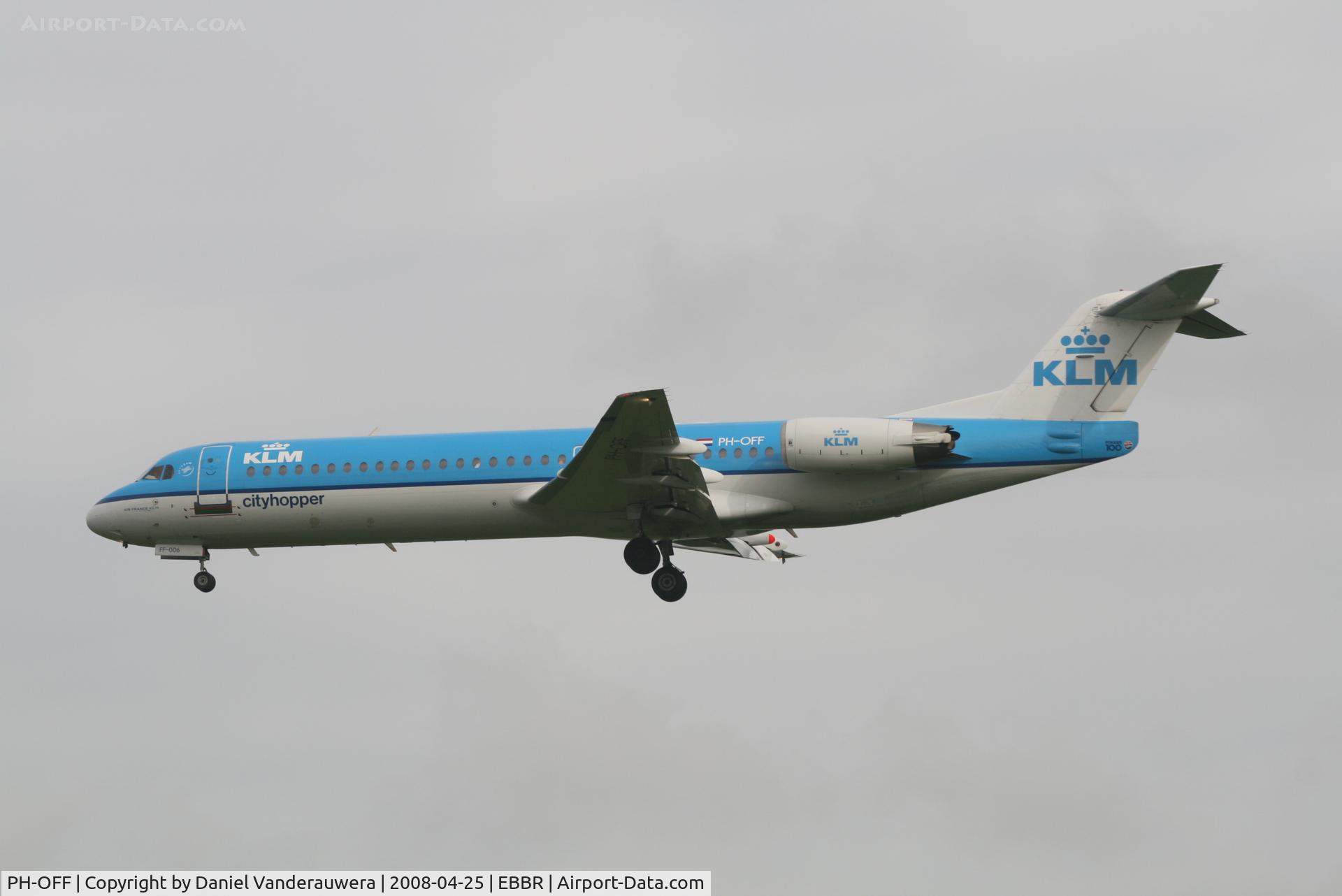 PH-OFF, 1989 Fokker 100 (F-28-0100) C/N 11274, flight KL1723 is descending to rwy 25L