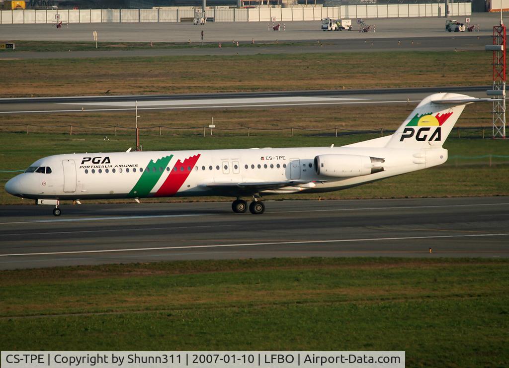 CS-TPE, 1991 Fokker 100 (F-28-0100) C/N 11342, Arriving from flight and rolling to the terminal...