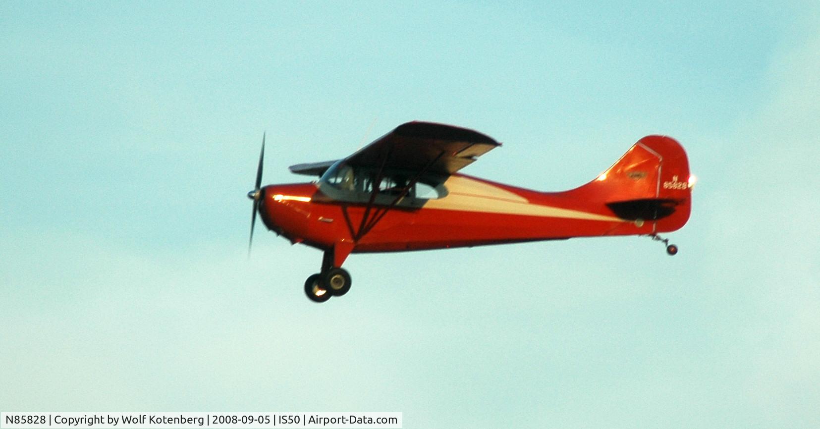 N85828, Aeronca 11AC Chief C/N 11AC-246, in the pattern