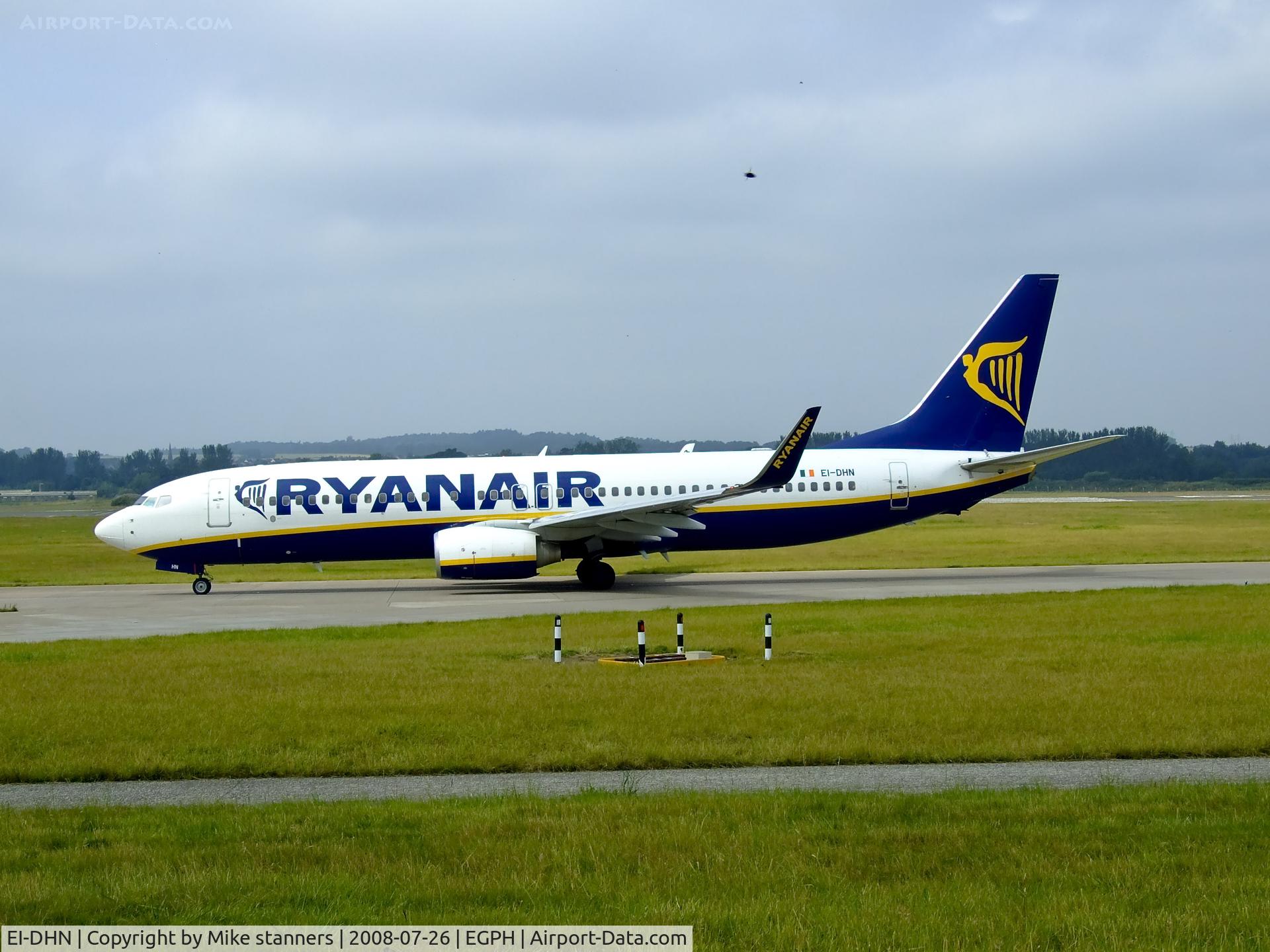 EI-DHN, 2005 Boeing 737-8AS C/N 33577, Ryanair B737 Taxiing to RWY06 at EDI