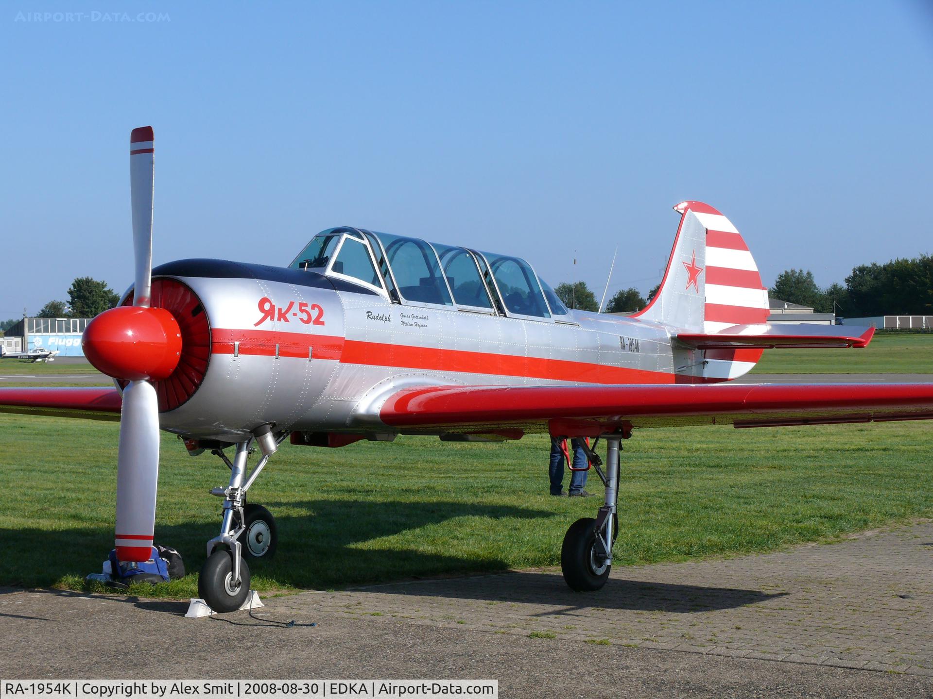 RA-1954K, 1987 Yakovlev Yak-52 C/N 877714, Looking great