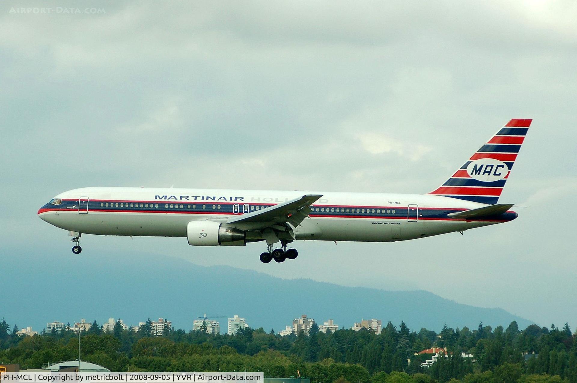 PH-MCL, 1992 Boeing 767-31A/ER C/N 26469, arriving from AMS