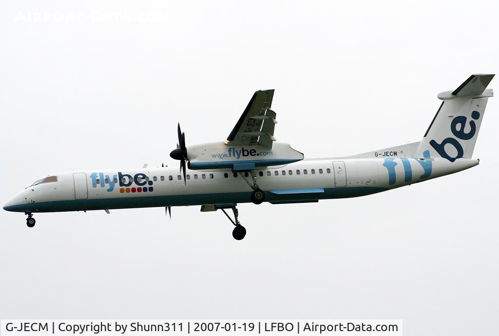 G-JECM, 2005 De Havilland Canada DHC-8-402Q Dash 8 C/N 4118, Landing rwy 32L