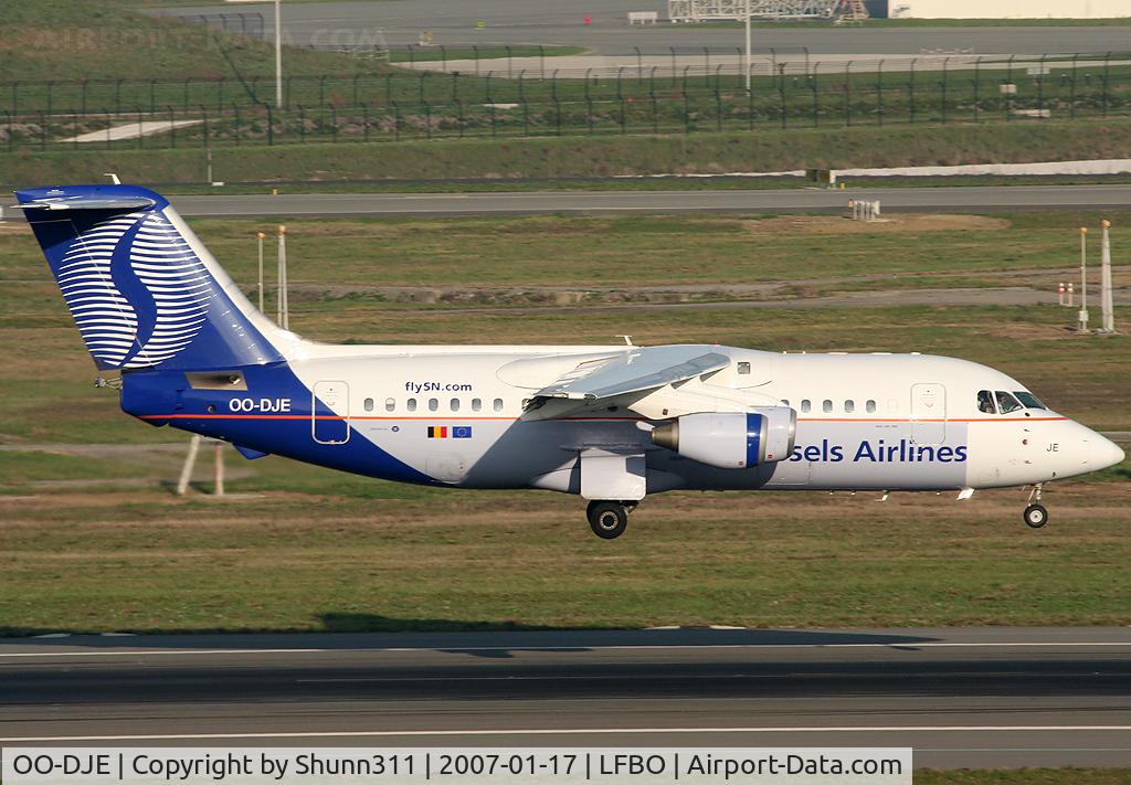 OO-DJE, 1990 British Aerospace BAe.146-200 C/N E2164, Landing rwy 14R