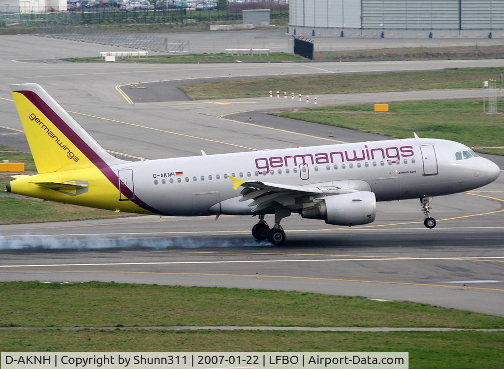 D-AKNH, 1998 Airbus A319-112 C/N 794, Landing rwy 14R
