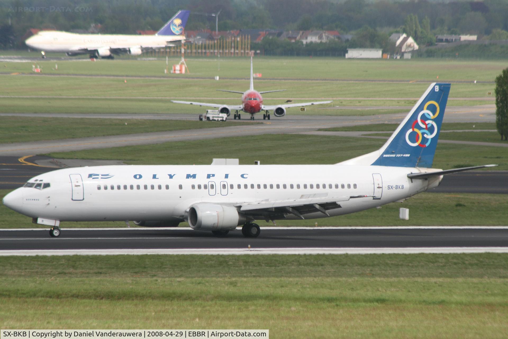 SX-BKB, 1991 Boeing 737-484 C/N 25314/2124, arrival of flight OA145 on rwy 25L