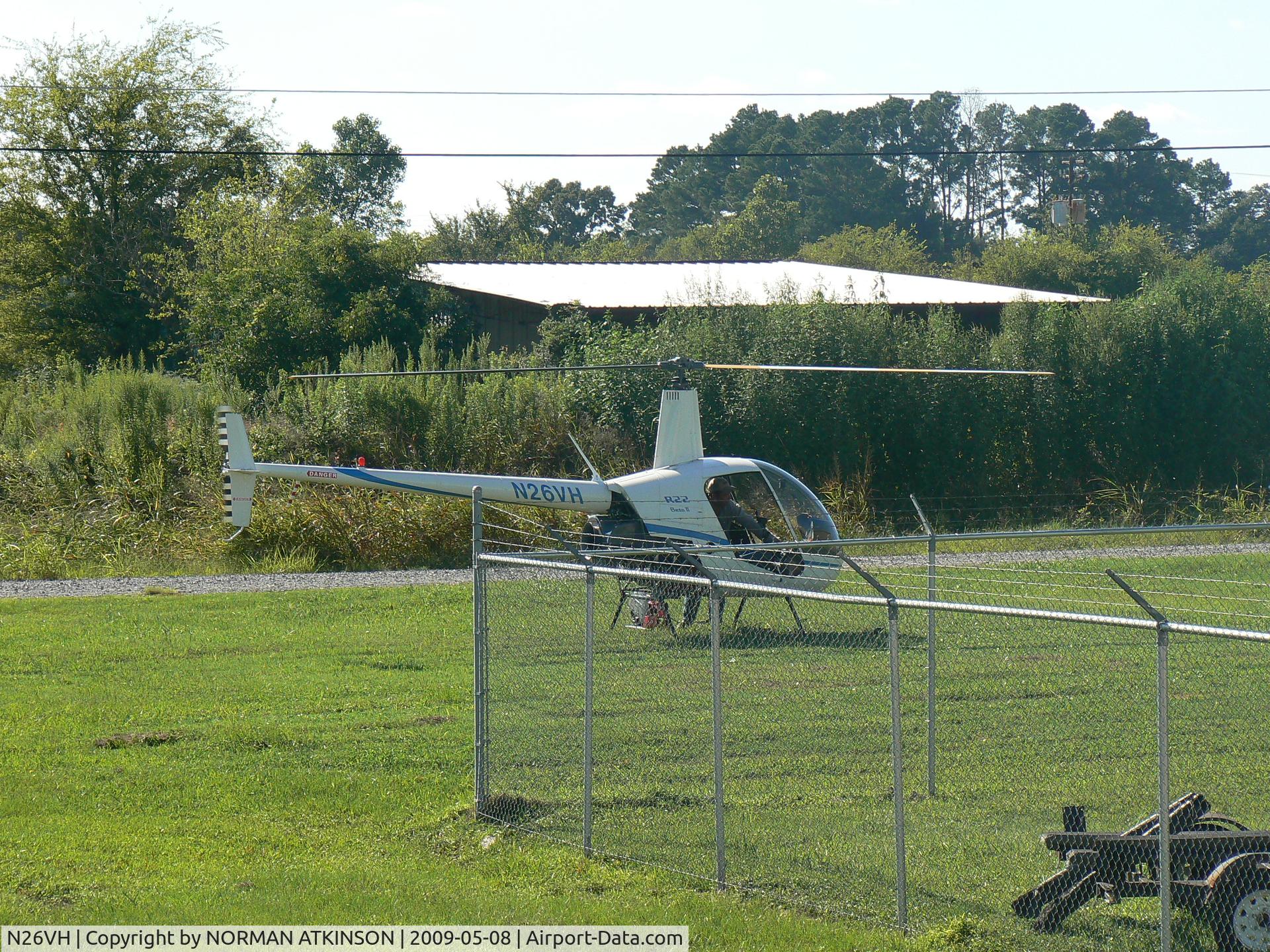 N26VH, 2004 Robinson R22 C/N 3677, Small two seater
