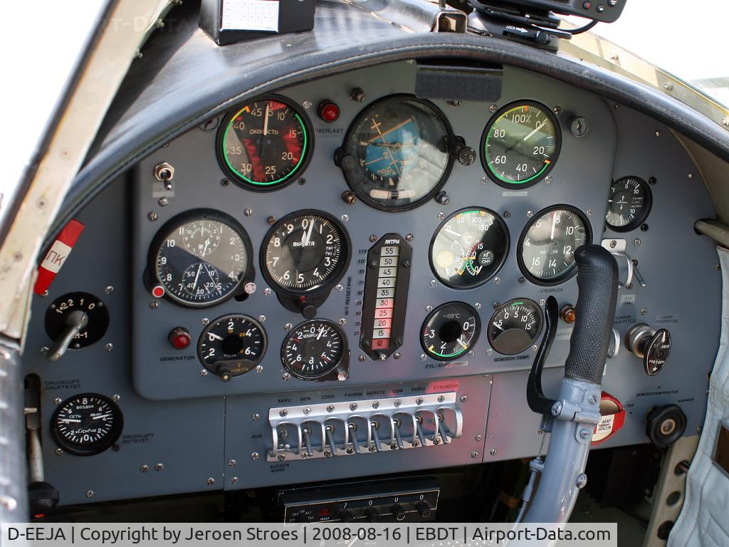 D-EEJA, Yakovlev Yak-50 C/N 801705, .