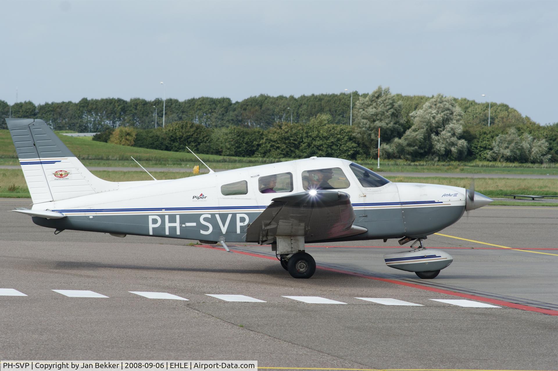 PH-SVP, 1997 Piper PA-28-181 Archer III C/N 2843102, Lelystad