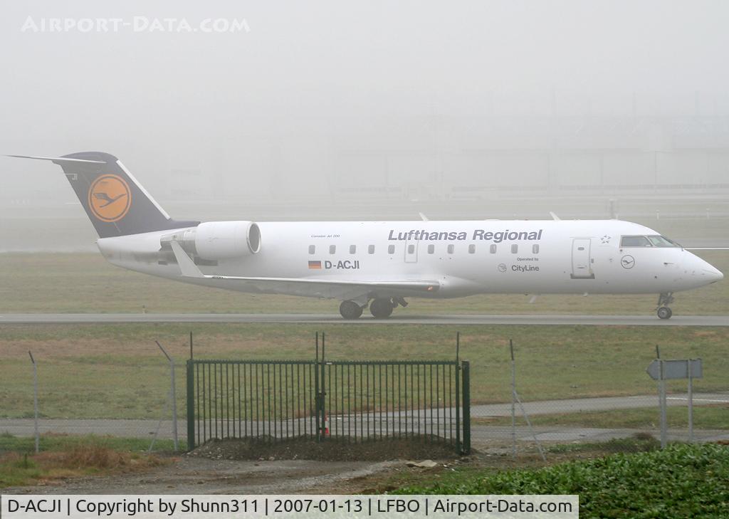 D-ACJI, 1998 Canadair CRJ-100LR (CL-600-2B19) C/N 7282, Rolling holding point rwy 14L under fog