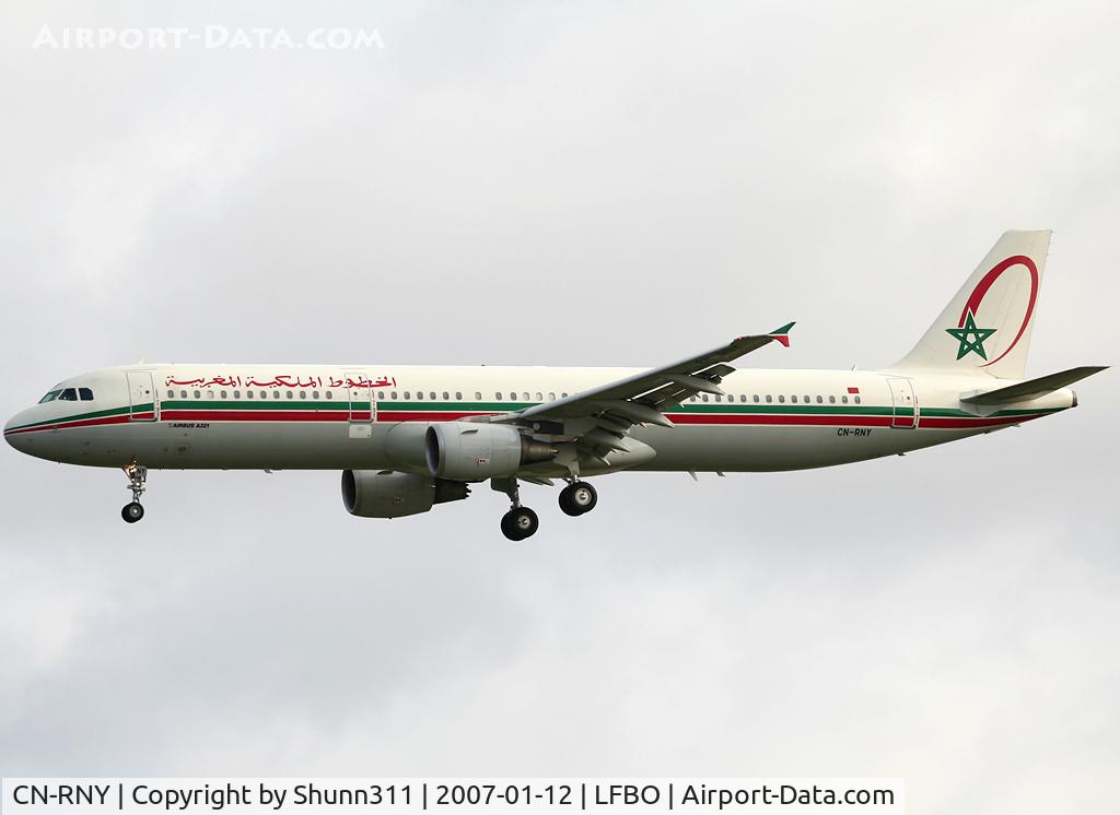 CN-RNY, 2003 Airbus A321-211 C/N 2076, Landing rwy 32L