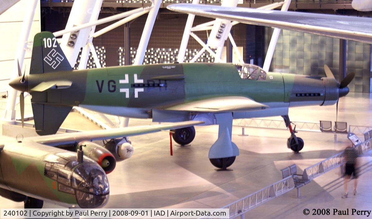 240102, 1944 Dornier Do-335A Pfeil C/N 240102, The Dornier Arrow seen from the walkway