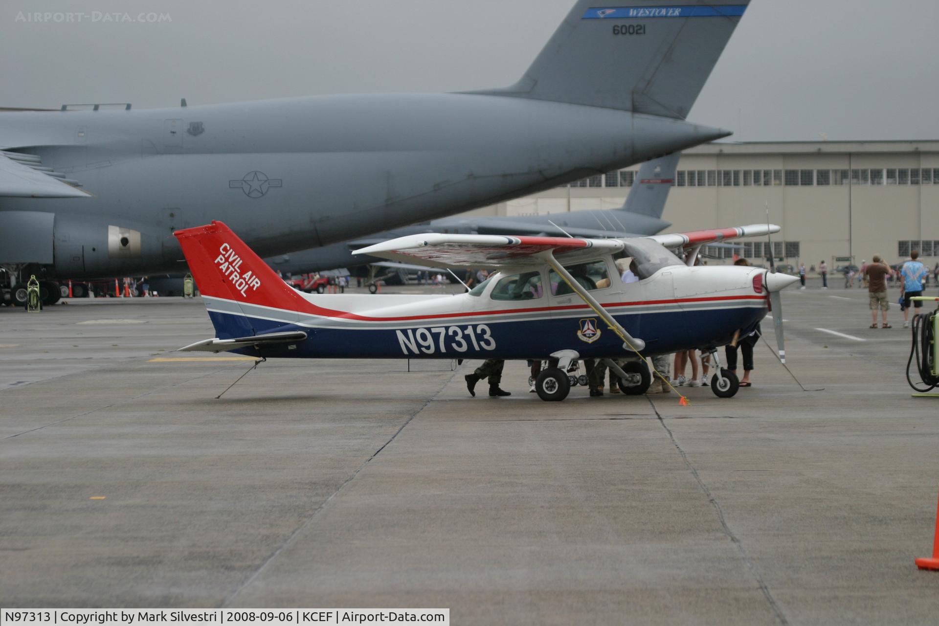 N97313, 1984 Cessna 172P C/N 17276177, Westover ARB 2008