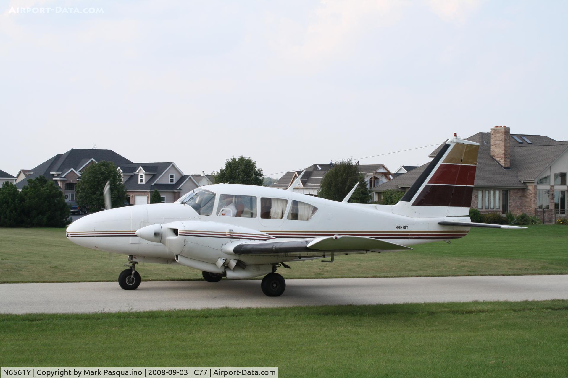 N6561Y, 1968 Piper PA-23-250 C/N 27-3858, Piper PA-23-250