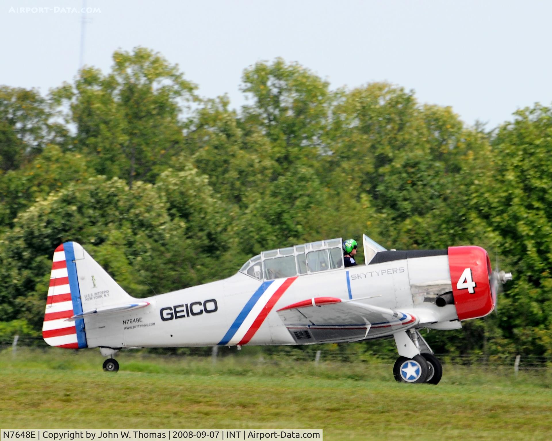 N7648E, 1942 North American SNJ-3 Texan C/N 78-6987, Airshow Performance