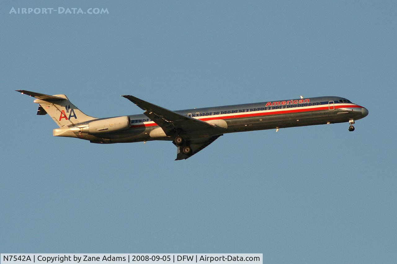 N7542A, 1990 McDonnell Douglas MD-82 (DC-9-82) C/N 49996, Landing 13R at DFW - taken from Southlake Carrol High School football stadium during the Friday night game.