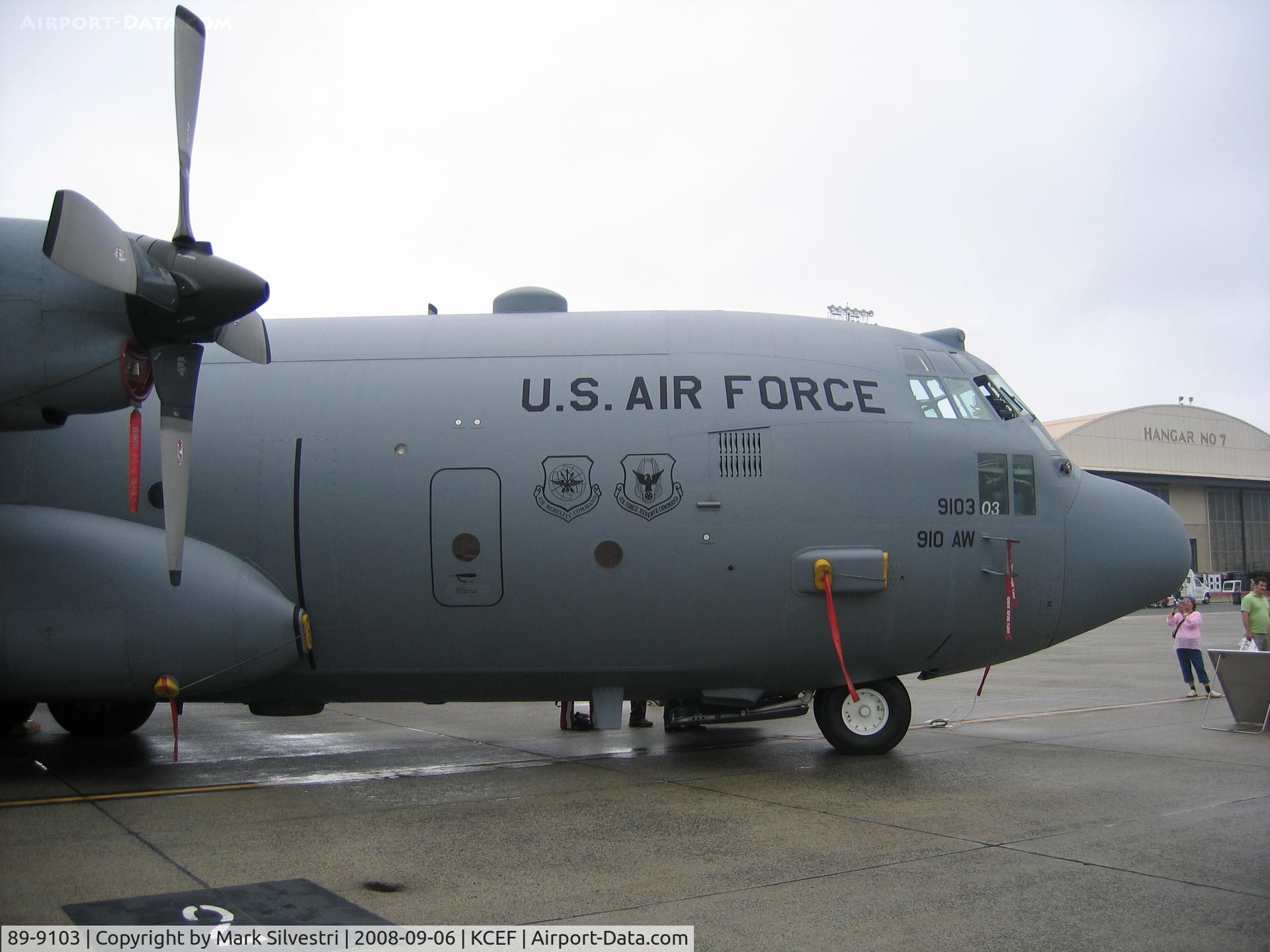 89-9103, Lockheed C-130H Hercules C/N 382-5218, Westover ARB 2008