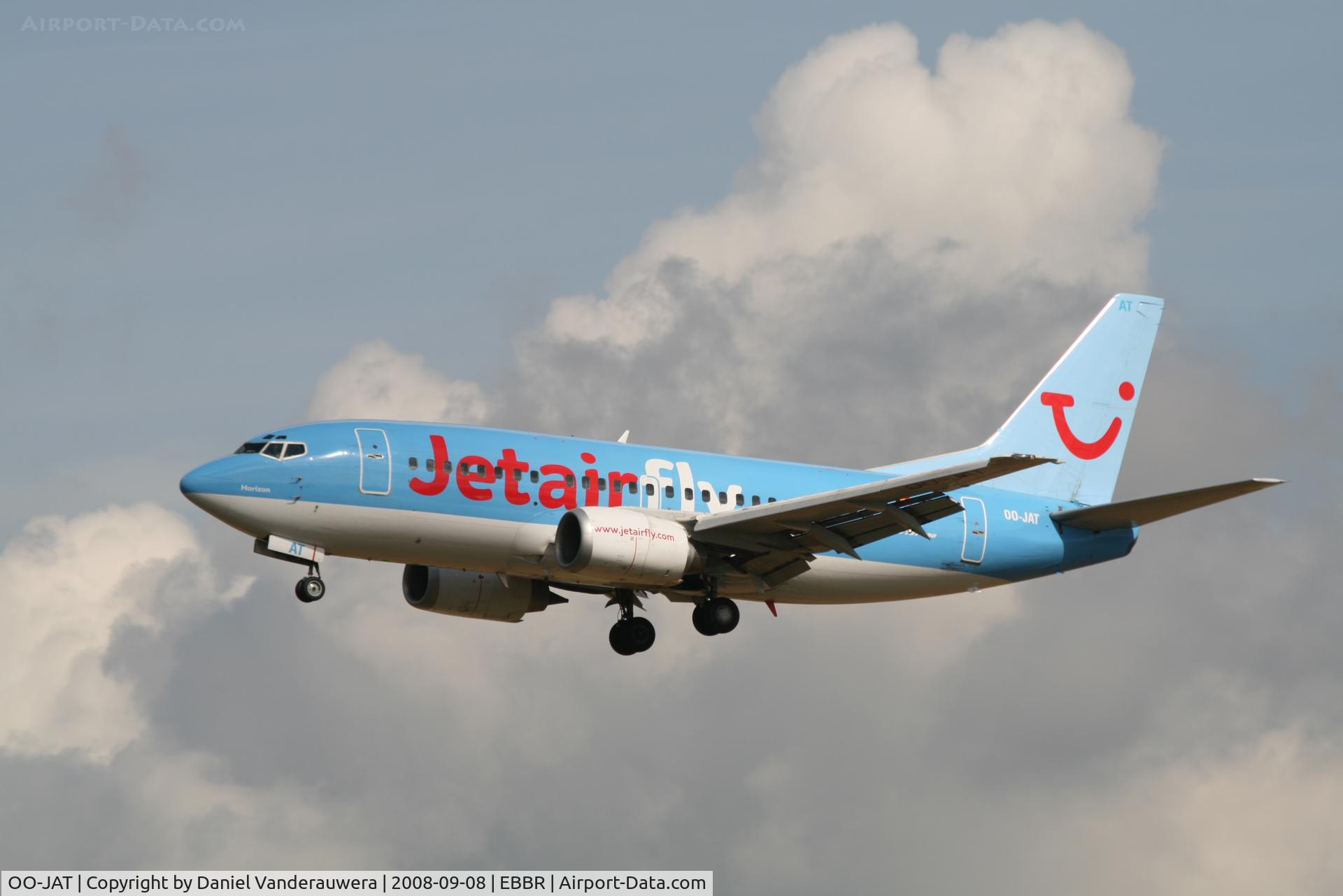 OO-JAT, 1990 Boeing 737-5K5 C/N 24927, descending to rwy 25L