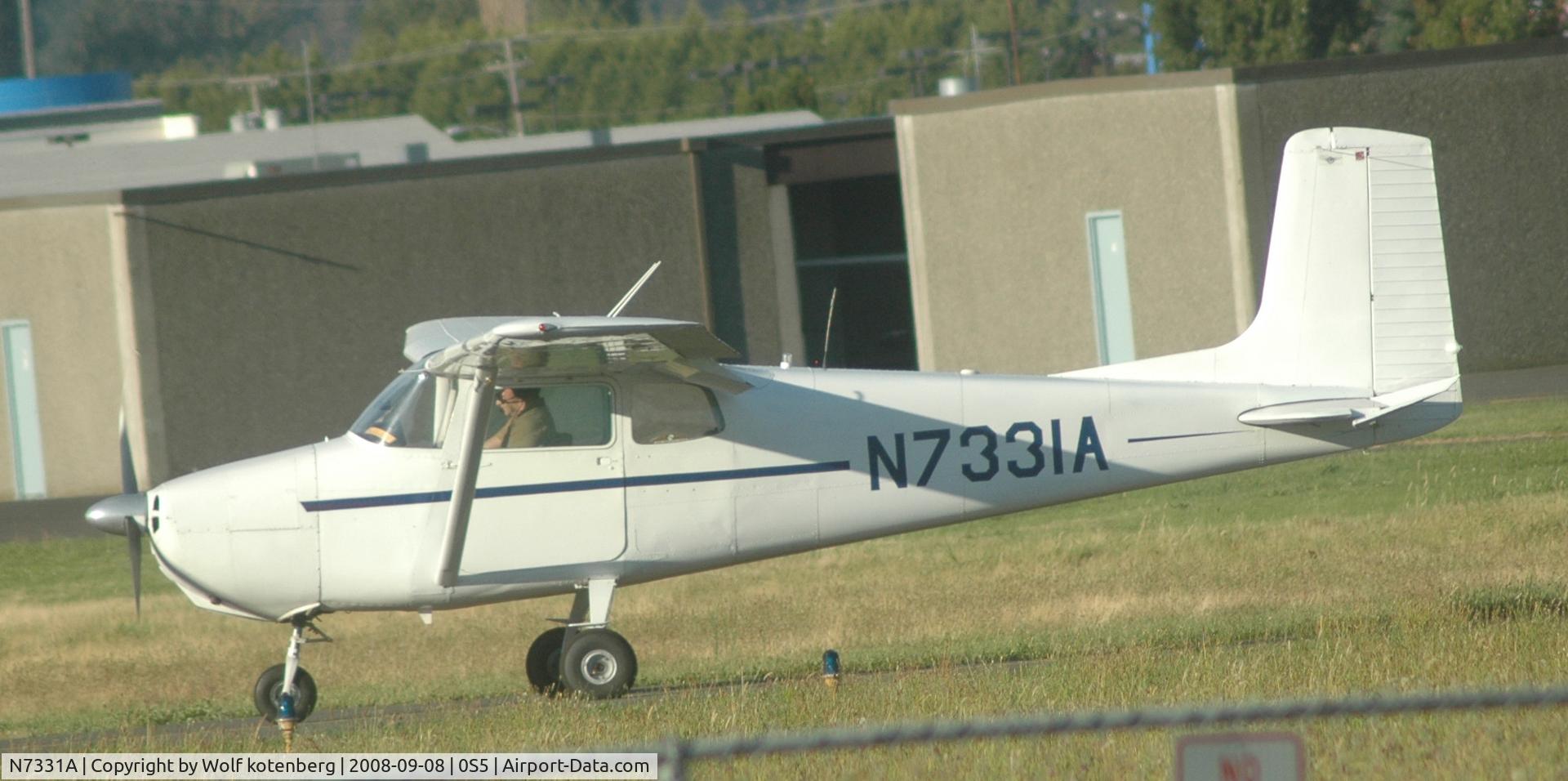 N7331A, 1957 Cessna 172 C/N 29431, taxying foir the active 34