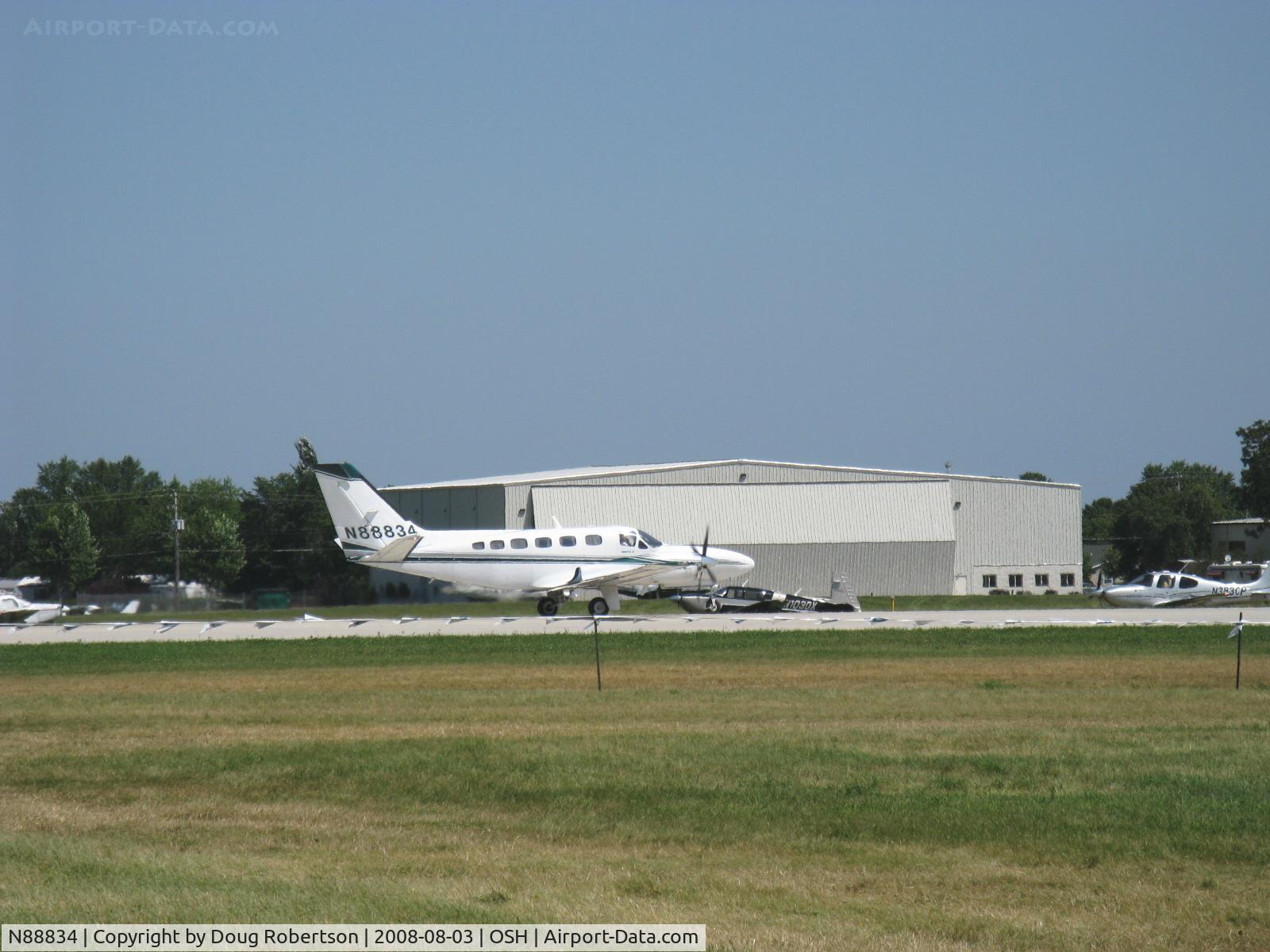 N88834, 1981 Cessna 441 Conquest II C/N 441-0269, 1981 Cessna 441 CONQUEST II, one Garrett Airesearch TPE331-8-401S AND one Garrett Airesearch TPE331-8-402S counter-rotating turbobprops each flat rated to 635.5 shp, two McCauley CS full-feathering reversible-pitch three-blade props, takeoff roll Rwy 09