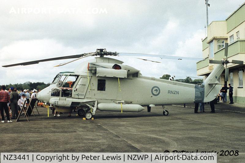 NZ3441, Kaman SH-2F Seasprite C/N 191, RNZN - 1998