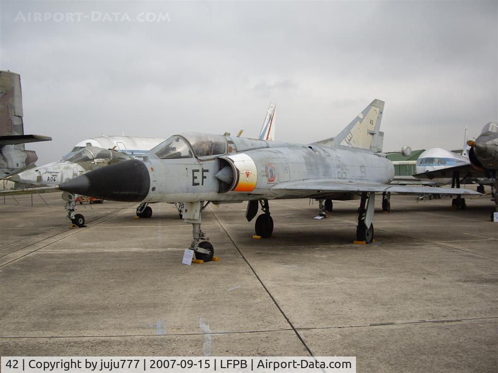 42, Dassault Mirage IIIC C/N 42, on preservation at Le Bourget Muséum