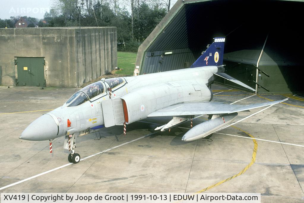 XV419, 1969 McDonnell Douglas Phantom FGR2 C/N 3045, Shortly before closure Wildenrath held its last open house. This Phantom was positioned in front of its shelter.