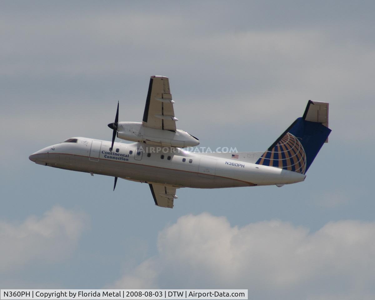 N360PH, 1998 Bombardier DHC-8-202 Dash 8 C/N 515, Continental Connection Dash 8 departing to CLE