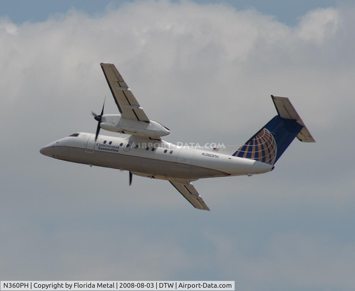 N360PH, 1998 Bombardier DHC-8-202 Dash 8 C/N 515, Continental Connection Dash 8 departing to CLE