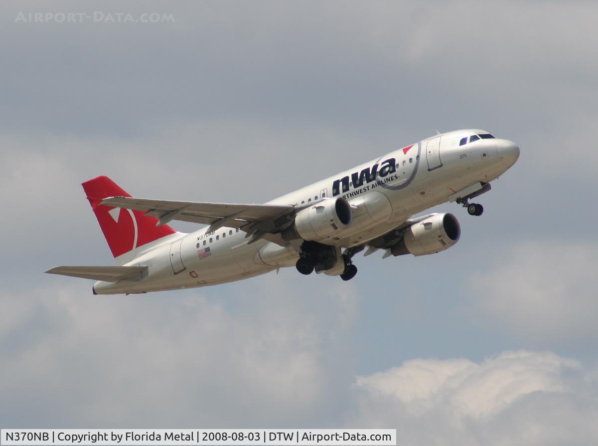 N370NB, 2003 Airbus A319-114 C/N 2087, Northwest A319