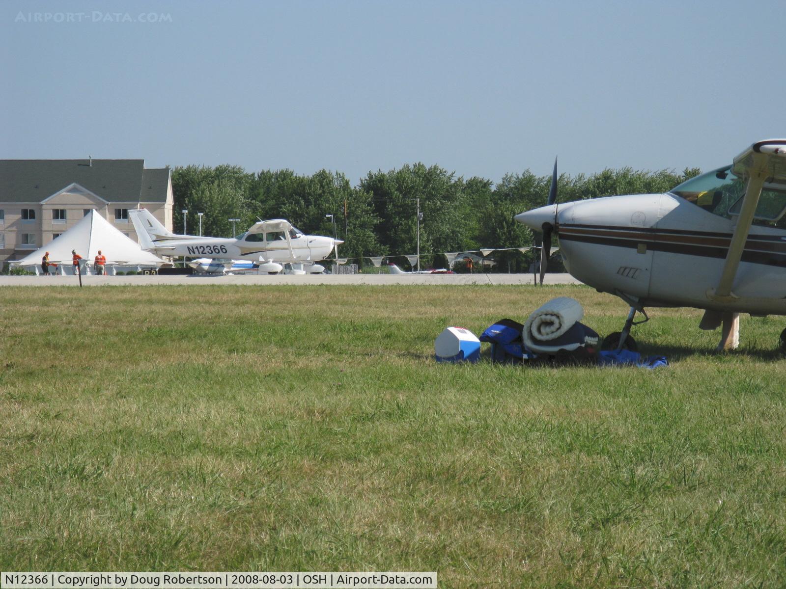 N12366, 1973 Cessna 172M C/N 17261951, 1973 Cessna 172M, Lycoming O-320-E2D 150 Hp, takeoff roll Rwy 09