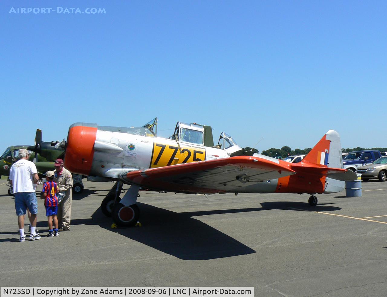 N725SD, 1953 North American T-6G Texan C/N SA-070, At the DFW CAF open house 2008 - Warbirds on Parade!