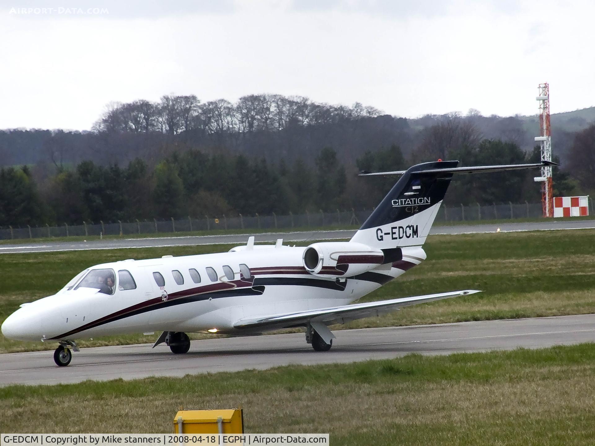 G-EDCM, 2004 Cessna 525A CitationJet CJ2 C/N 525A-0213, Cessna Citationjet taxiing to rwy06 at EDI