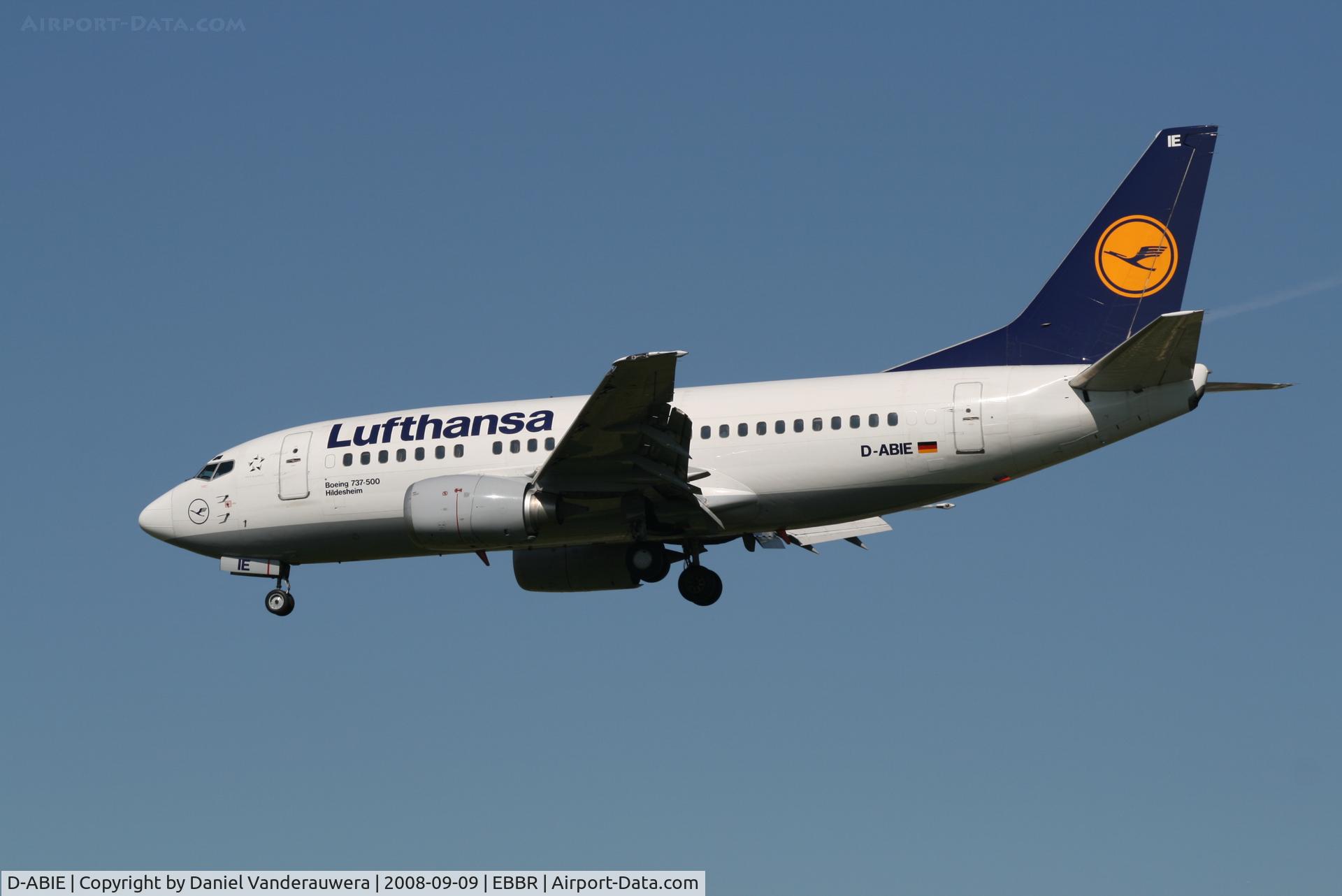 D-ABIE, 1990 Boeing 737-530 C/N 24819, descending to rwy 25L