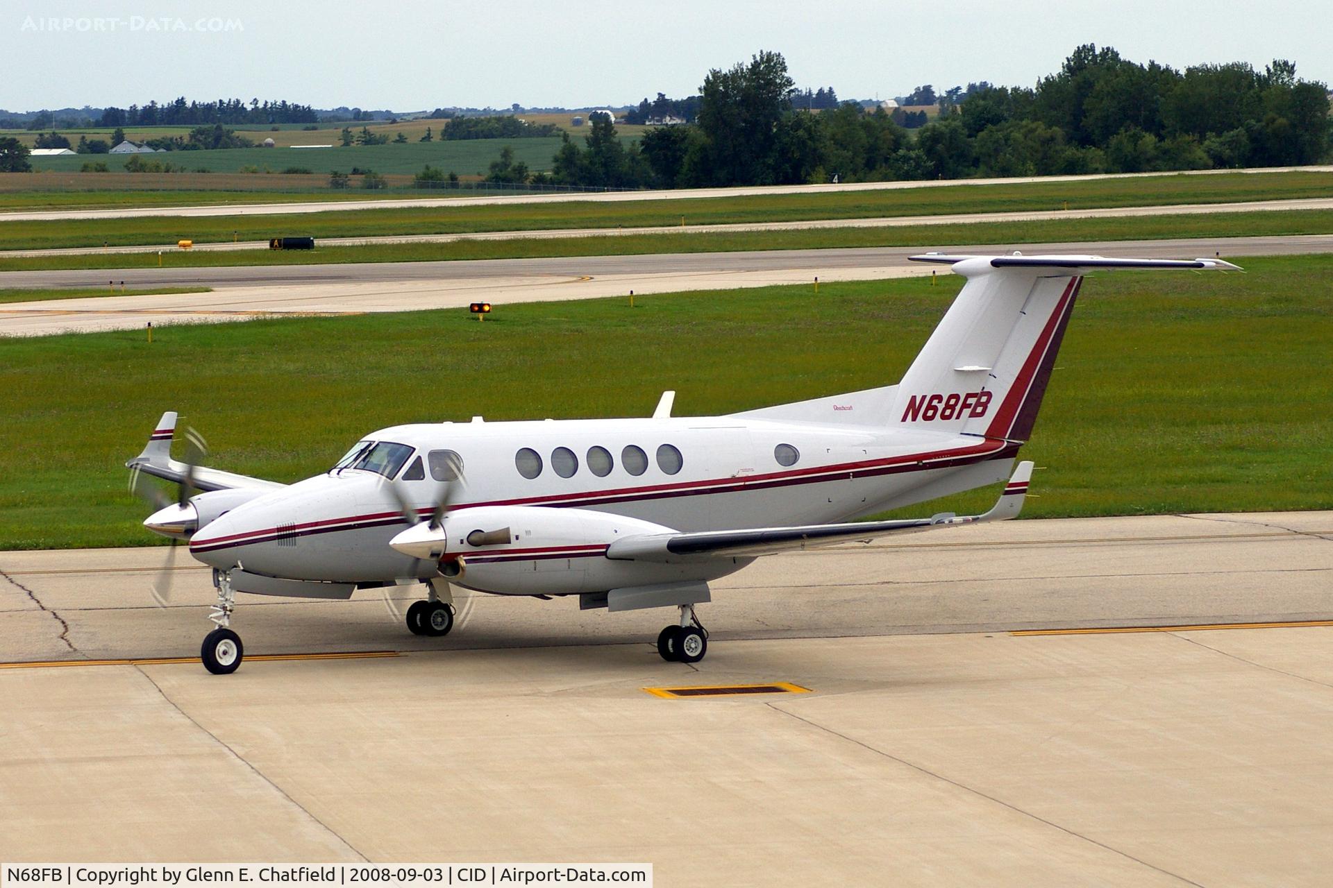 N68FB, 2000 Raytheon Aircraft Company B200 C/N BB-1710, Taxiing to Landmark FBO, as seen from my office window.