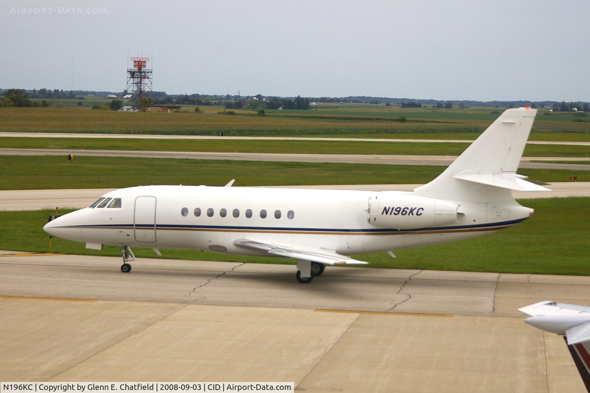 N196KC, 2002 Dassault Falcon 2000 C/N 195, Taxiing to Runway 27 for departure.