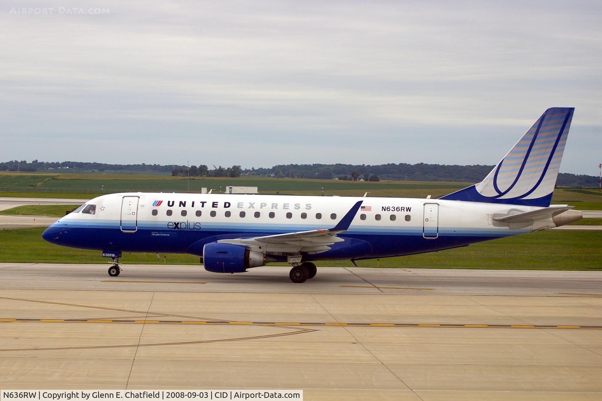 N636RW, 2004 Embraer 170SE (ERJ-170-100SE) C/N 17000052, Taxiing to the ramp after landing Runway 31