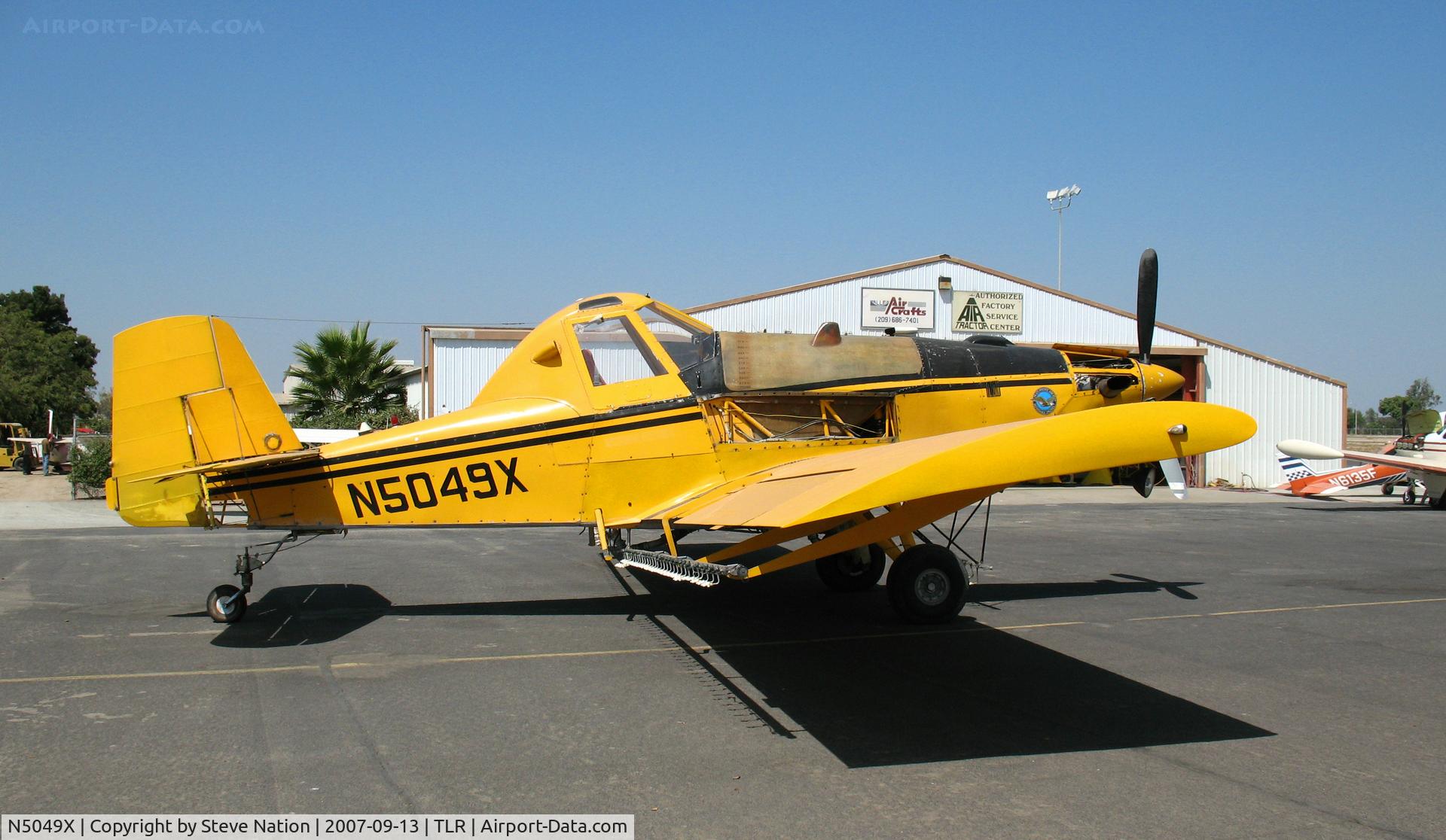 N5049X, 1978 Ayres S-2R C/N 2416R, Moore Aviation 1978 Ayres Corporation S-2R sprayer @ Tulare, CA