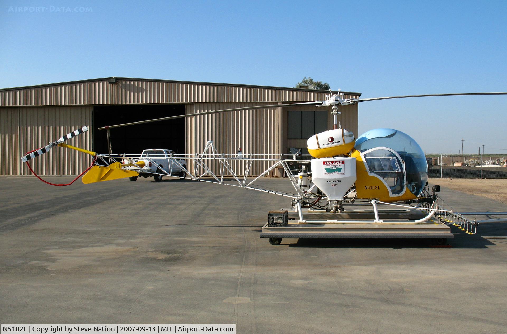 N5102L, 1967 Bell 47G-4A C/N 7560, Inland Crop Dusters 1967 Bell 47G-4A sprayer @ Shafter, CA
