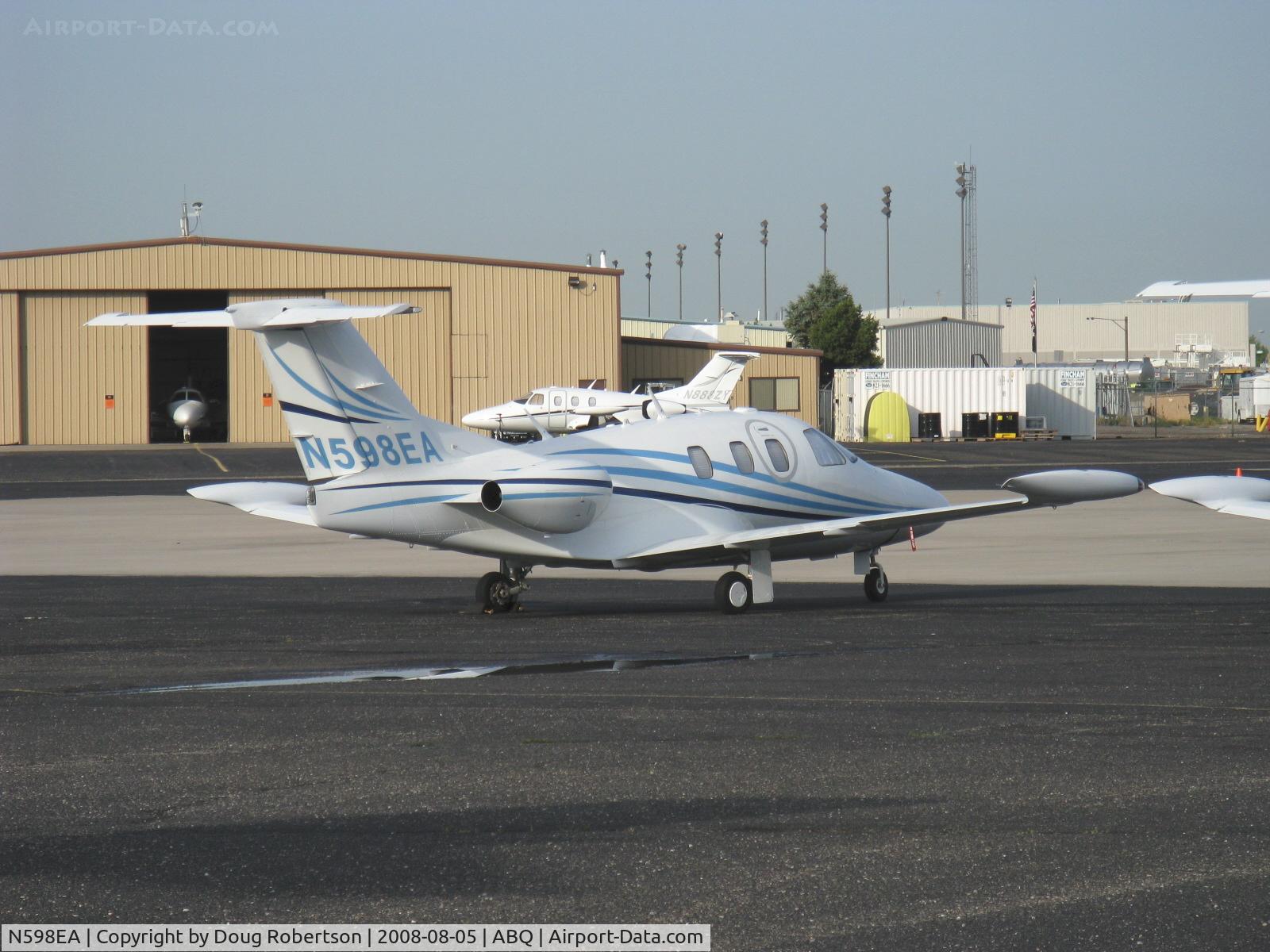 N598EA, 2007 Eclipse Aviation Corp EA500 C/N 000098, 2008 Eclipse Aviation EA500 Jet, two P&W(C)PW610F-A Turbofans 900 lb st each.