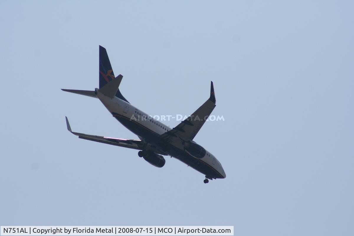N751AL, 2004 Boeing 737-7Q8 C/N 30674, Sun Country (flying in Aloha colors) 737-700 from MSP