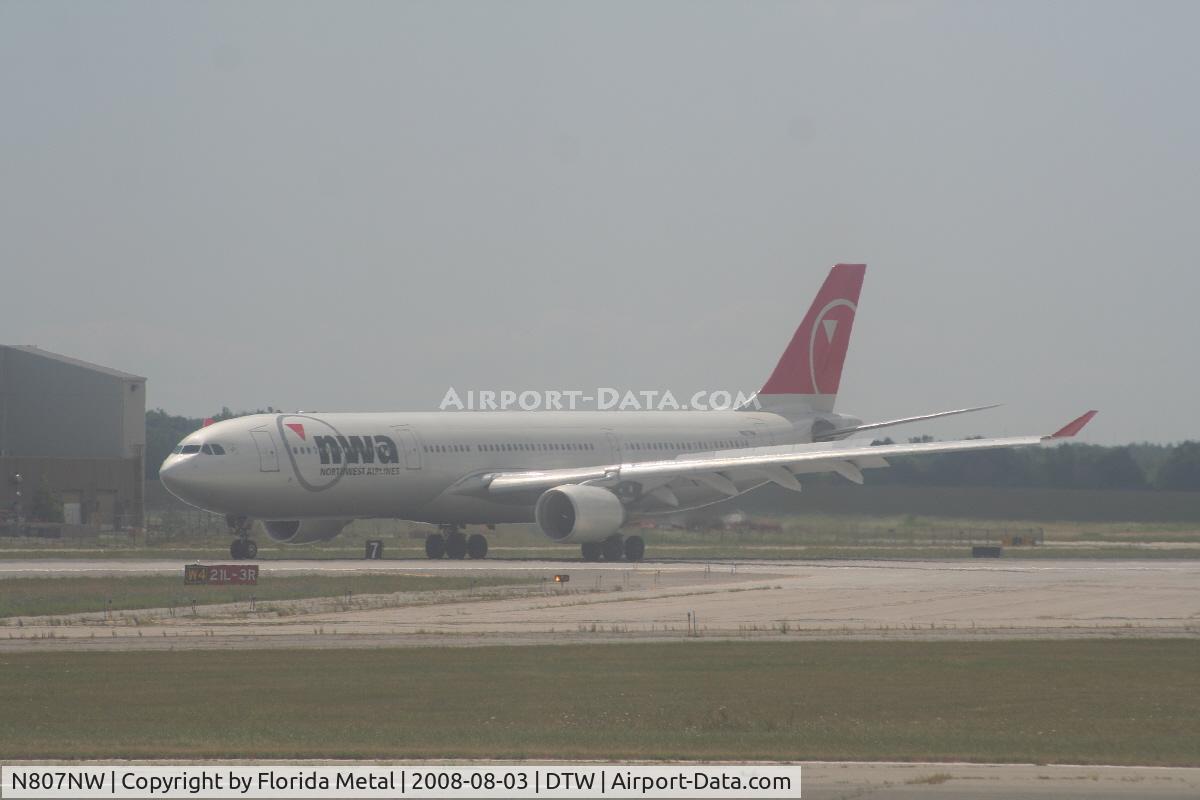 N807NW, 2004 Airbus A330-323 C/N 0588, Northwest A330-300